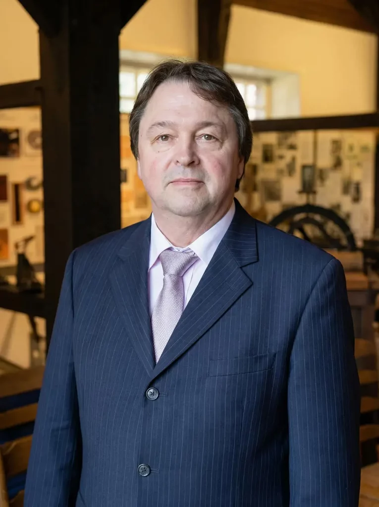 Technische Beratung und Erfahrung seit über 40 Jahren. Michael Busset